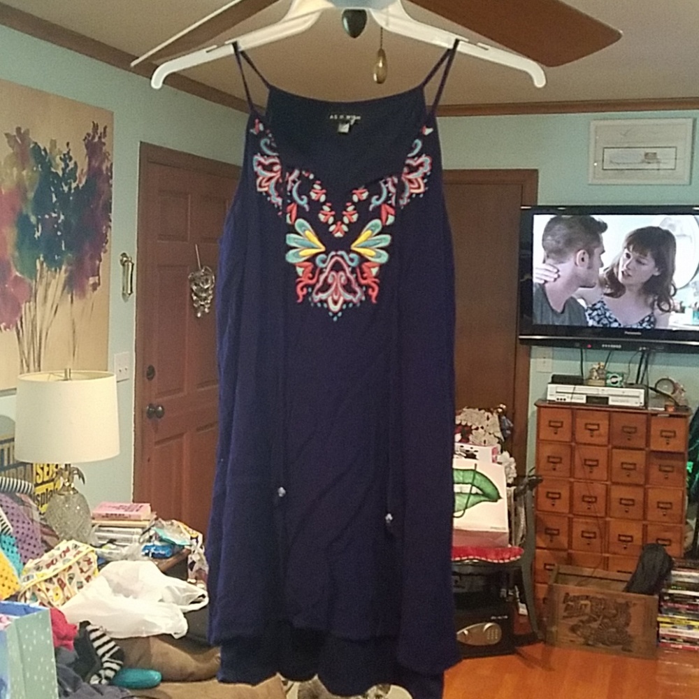 As U Wish Sz M- embroidered halter top- above knee Z01